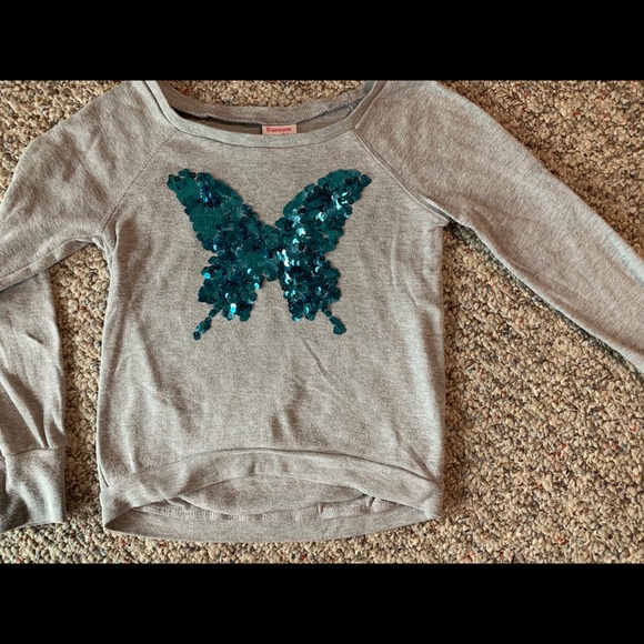 Girls grey sweatshirt w/ blue butterfly - Picture 2 of 5